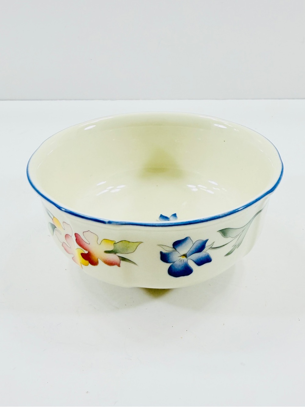 Villeroy & Boch Riviera Flowers Porcelain Soup Cereal Bowl 4.75” Discontinued